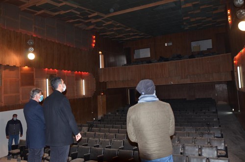 Sayın Kaymakamımız Yaşar ARTAR Gönen Belediyesi Tarafından Restorasyona Alınan Eski Sinema Salonunda İncelemelerde Bulundu.